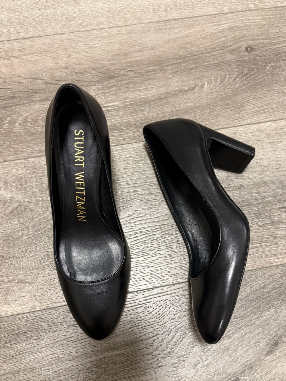 Stuart Weitzman Black Leather Round-Toe Block Heel Pumps size 6